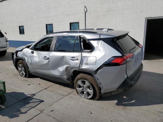 2T3RWRFV5RW214469 - 2024 TOYOTA RAV4 XLE SILVER photo 2