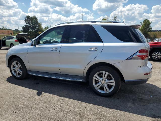 4JGDA5HB3CA022358 - 2012 MERCEDES-BENZ ML 350 4MATIC SILVER photo 2