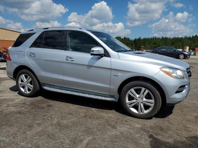 4JGDA5HB3CA022358 - 2012 MERCEDES-BENZ ML 350 4MATIC SILVER photo 4