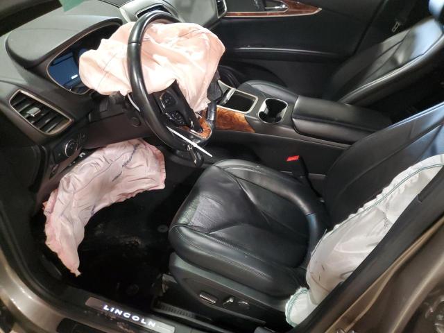 2LMPJ8LR8HBL30385 - 2017 LINCOLN MKX RESERVE Bej foto 7