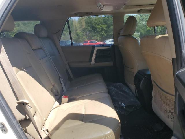 JTEZU5JR5B5032045 - 2011 TOYOTA 4RUNNER SR5 თეთრი ფოტო 11