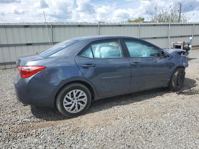 2T1BURHE2JC092611 - 2018 TOYOTA COROLLA L ნაცრისფერი ფოტო 3