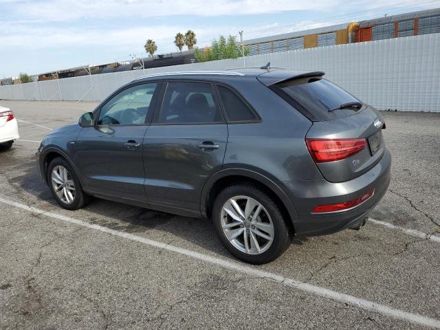 WA1BCCFS9JR030969 - 2018 AUDI Q3 PREMIUM Grau Foto 2