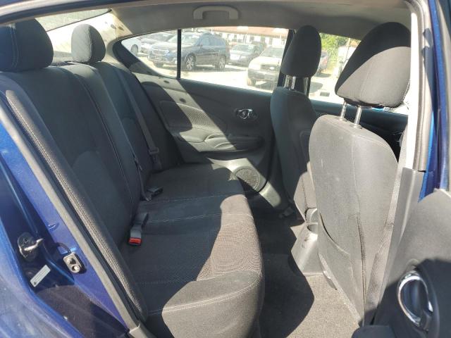 3N1CN7AP8JL824645 - 2018 NISSAN VERSA S BLUE photo 10