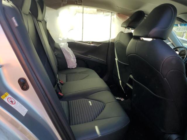 JTNB11HK3J3042515 - 2018 TOYOTA CAMRY L SILVER photo 10