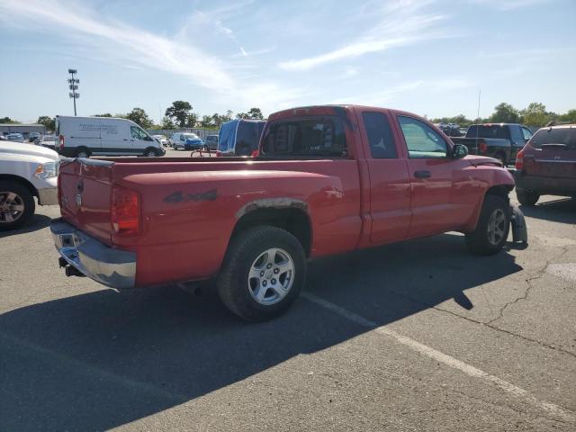 1D7HW42K95S139665 - 2005 DODGE DAKOTA SLT RED photo 3