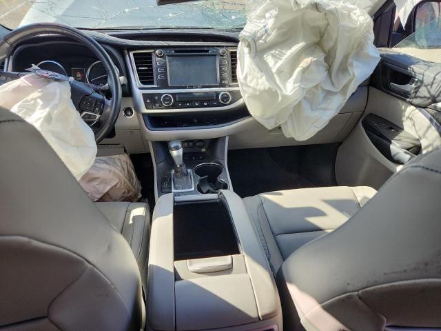 5TDJZRFH8JS895196 - 2018 TOYOTA HIGHLANDER SE ვერცხლისფერი ფოტო 8