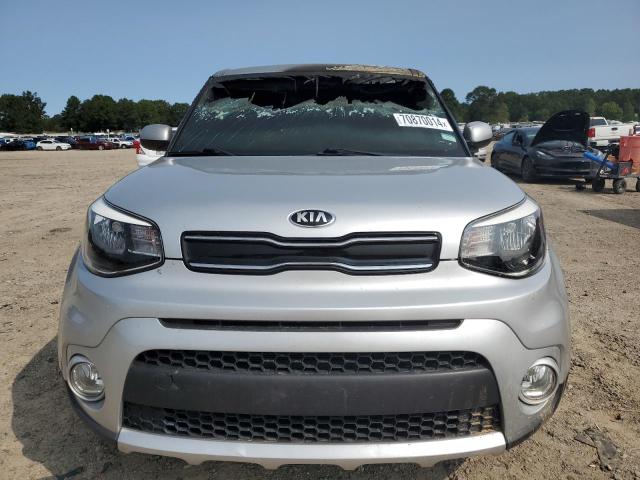 KNDJP3A59H7438854 - 2017 KIA SOUL + SILVER photo 5