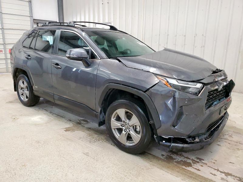 2T3RWRFV3RW206970 - 2024 TOYOTA RAV4 XLE Gris photo 4