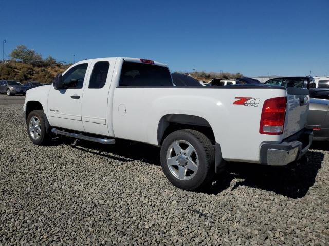 1GT220EG5CZ311500 - 2012 GMC SIERRA K2500 SLE WHITE photo 2