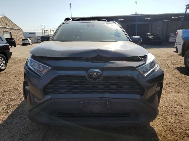 2T3P1RFV1KW040301 - 2019 TOYOTA RAV4 XLE GRAY photo 5