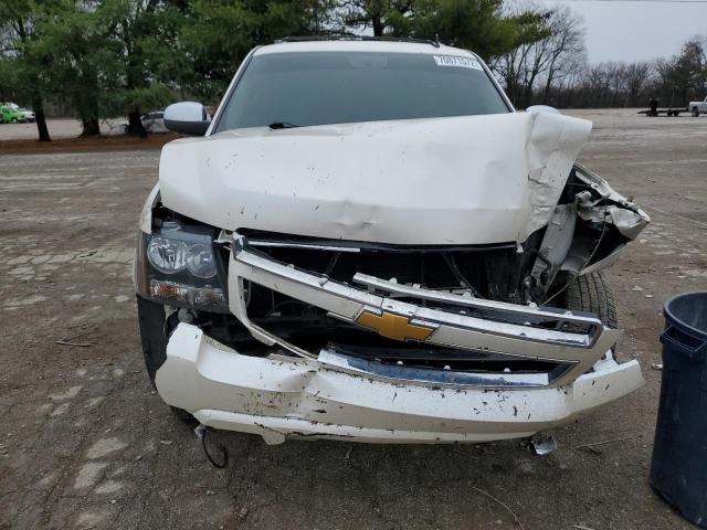 1GNSKCE02DR100820 - 2013 CHEVROLET TAHOE K1500 LTZ WHITE photo 5