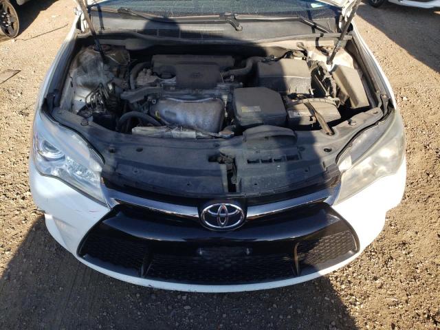 4T1BF1FK1HU328338 - 2017 TOYOTA CAMRY LE Blanc photo 11