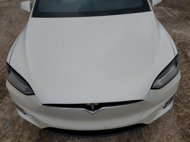 5YJXCDE29JF087147 - 2018 TESLA MODEL X WHITE photo 11