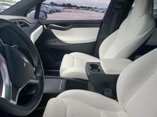 5YJXCDE29JF087147 - 2018 TESLA MODEL X WHITE photo 7