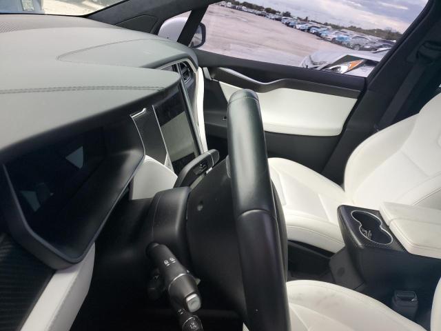 5YJXCDE29JF087147 - 2018 TESLA MODEL X WHITE photo 8