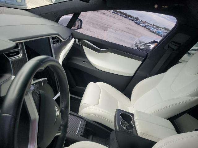 5YJXCDE29JF087147 - 2018 TESLA MODEL X WHITE photo 9