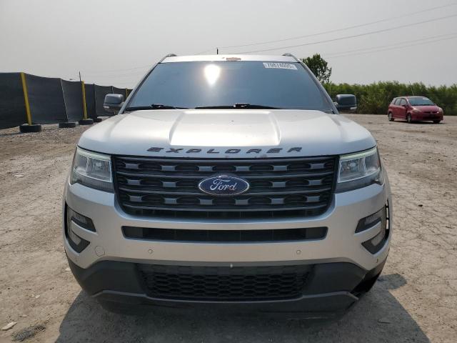 1FM5K8D84HGC30816 - 2017 FORD EXPLORER XLT Күміс фото 5