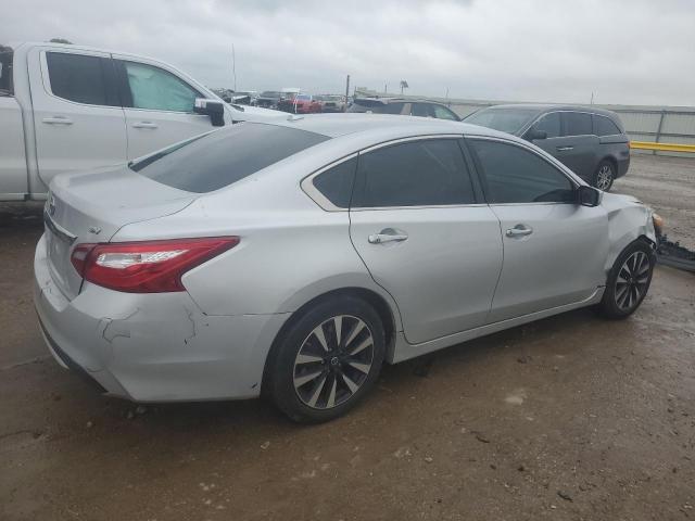 1N4AL3AP4JC245267 - 2018 NISSAN ALTIMA 2.5 SILVER photo 3