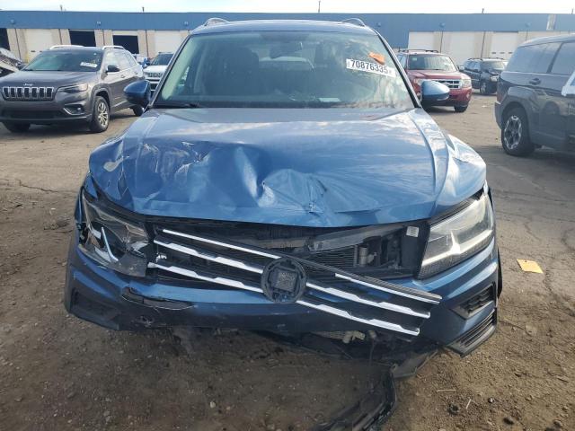 3VV2B7AX4JM134873 - 2018 VOLKSWAGEN TIGUAN SE Bleu photo 5