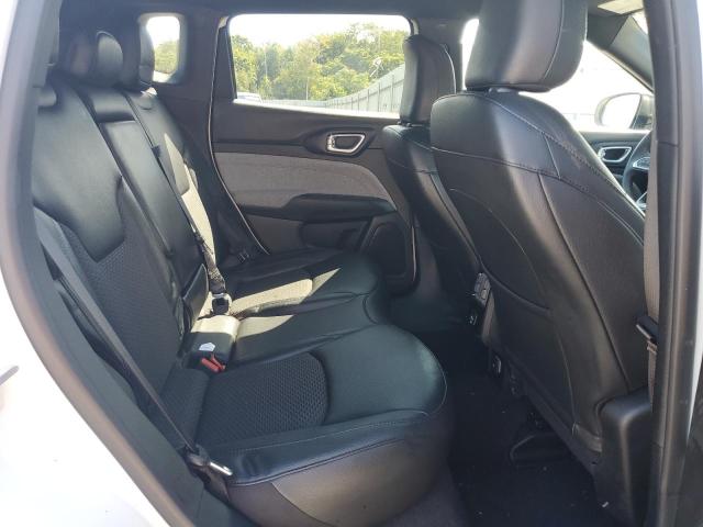 3C4NJDBN4RT607294 - 2024 JEEP COMPASS LATITUDE Белый фото 11