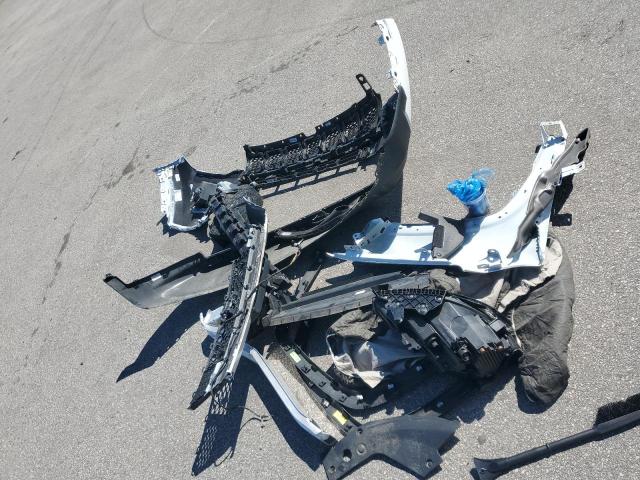 3C4NJDBN4RT607294 - 2024 JEEP COMPASS LATITUDE Белый фото 13