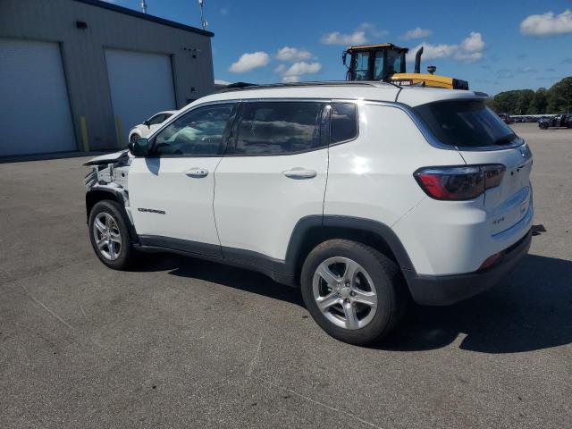 3C4NJDBN4RT607294 - 2024 JEEP COMPASS LATITUDE Белый фото 2