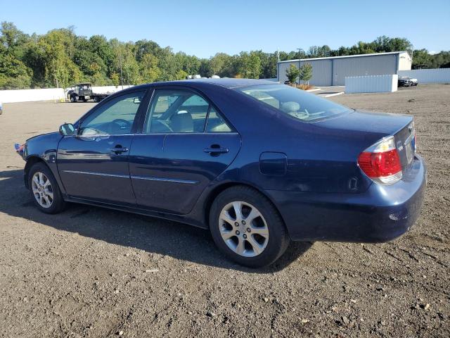 4T1BF30K25U106360 - 2005 TOYOTA CAMRY LE BLUE photo 2
