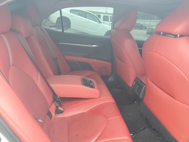 4T1BZ1HK4KU021807 - 2019 TOYOTA CAMRY XSE Weiß Foto 10