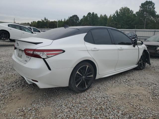 4T1BZ1HK4KU021807 - 2019 TOYOTA CAMRY XSE Weiß Foto 3