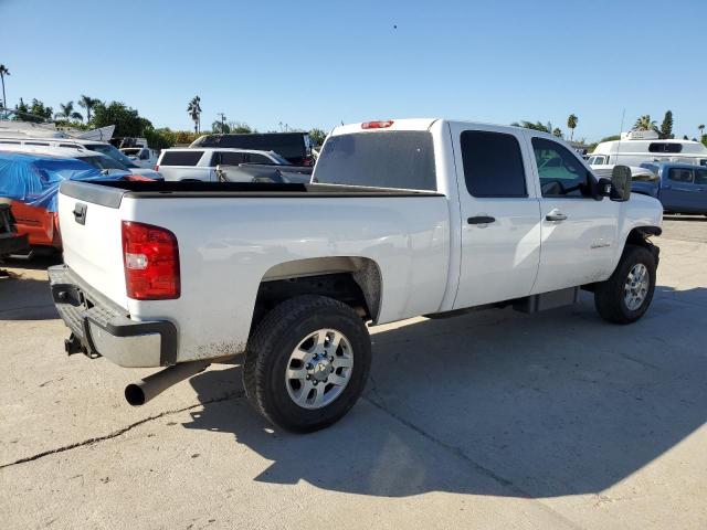 1GC1KXC86CF172611 - 2012 CHEVROLET SILVERADO K2500 HEAVY DUTY LT WHITE photo 3