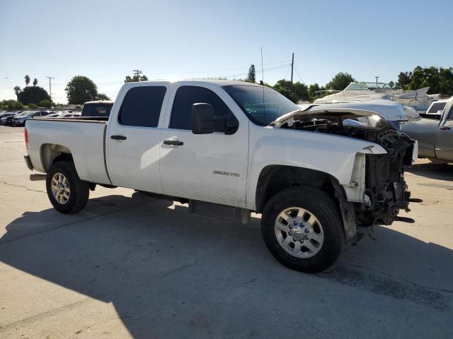 1GC1KXC86CF172611 - 2012 CHEVROLET SILVERADO K2500 HEAVY DUTY LT WHITE photo 4