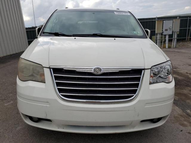 2A4RR8D11AR496118 - 2010 CHRYSLER TOWN & COU TOURING PLUS WHITE photo 5