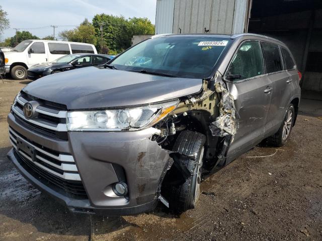 2019 TOYOTA HIGHLANDER SE, 