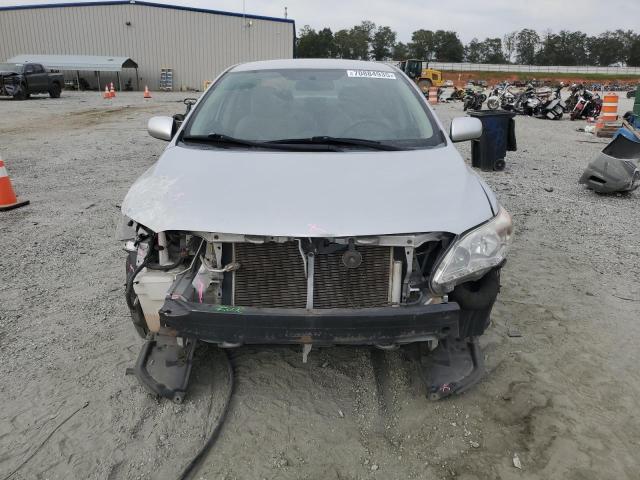 2T1BU4EE7DC117305 - 2013 TOYOTA COROLLA BASE SILVER photo 5