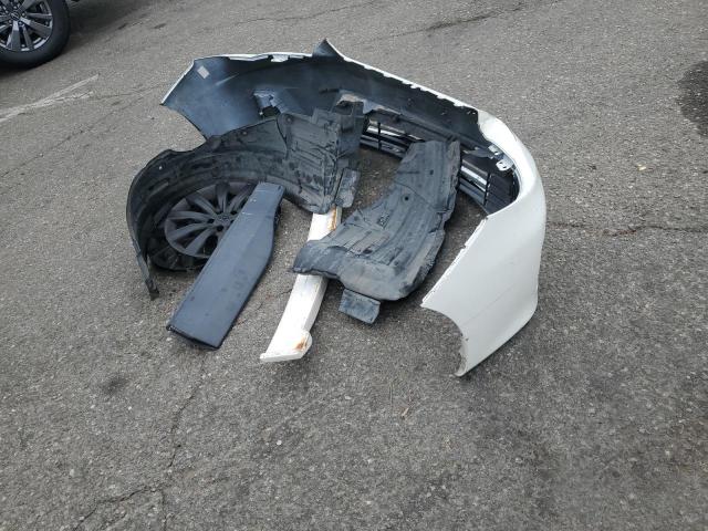 JTDBU4EE8DJ114983 - 2013 TOYOTA COROLLA BASE WHITE photo 12