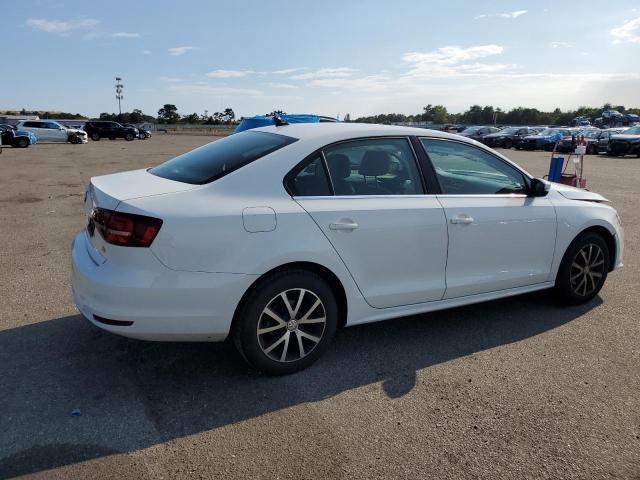 3VWDB7AJ4JM237761 - 2018 VOLKSWAGEN JETTA SE 白色 照片 3