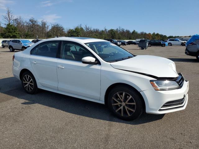 3VWDB7AJ4JM237761 - 2018 VOLKSWAGEN JETTA SE 白色 照片 4