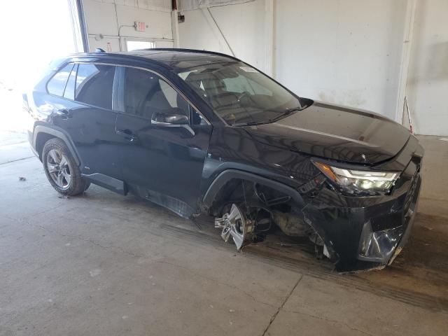 2T3RWRFV4NW139600 - 2022 TOYOTA RAV4 XLE BLACK photo 4