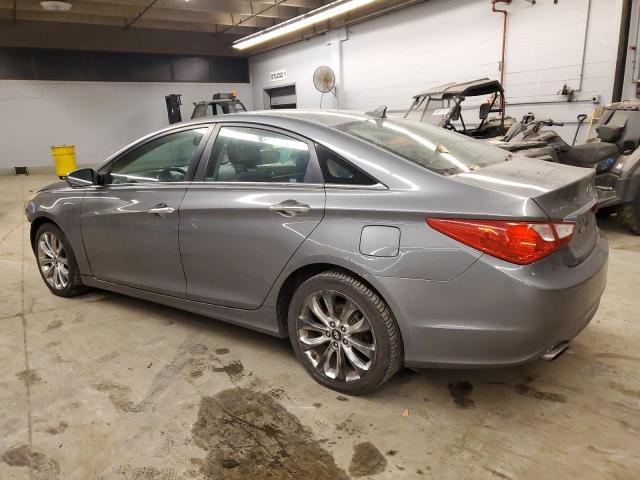 5NPEC4AC8BH282911 - 2011 HYUNDAI SONATA SE GRAY photo 2