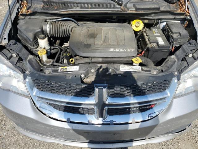 2C4RDGCG4JR215675 - 2018 DODGE GRAND CARAVAN SXT Argent photo 12
