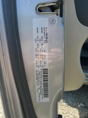 2C4RDGCG4JR215675 - 2018 DODGE GRAND CARAVAN SXT Argent photo 13