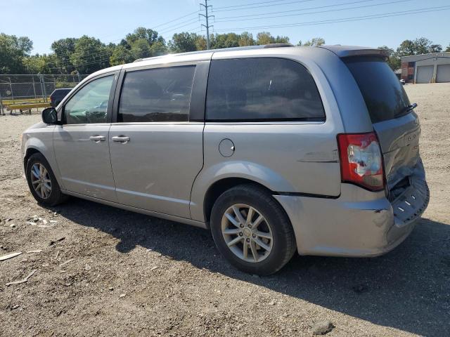2C4RDGCG4JR215675 - 2018 DODGE GRAND CARAVAN SXT Argent photo 2