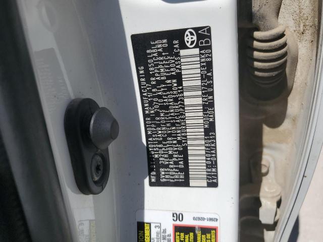 5YFBURHE6JP773614 - 2018 TOYOTA COROLLA L 白色 照片 12