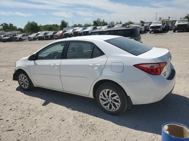 5YFBURHE6JP773614 - 2018 TOYOTA COROLLA L 白色 照片 2
