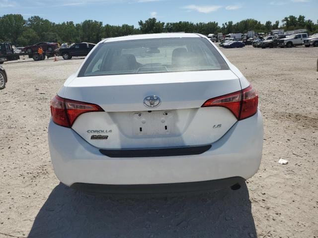 5YFBURHE6JP773614 - 2018 TOYOTA COROLLA L 白色 照片 6