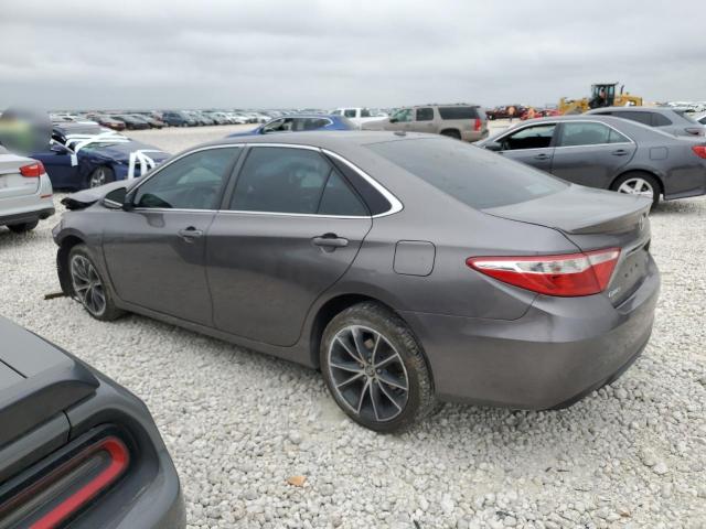 4T1BF1FK2HU283328 - 2017 TOYOTA CAMRY LE GRAY photo 2