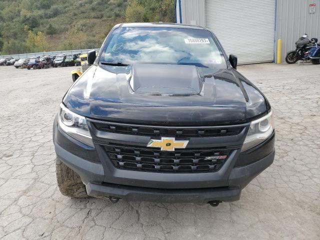1GCRTEENXJ1112221 - 2018 CHEVROLET COLORADO ZR2 BLACK photo 5