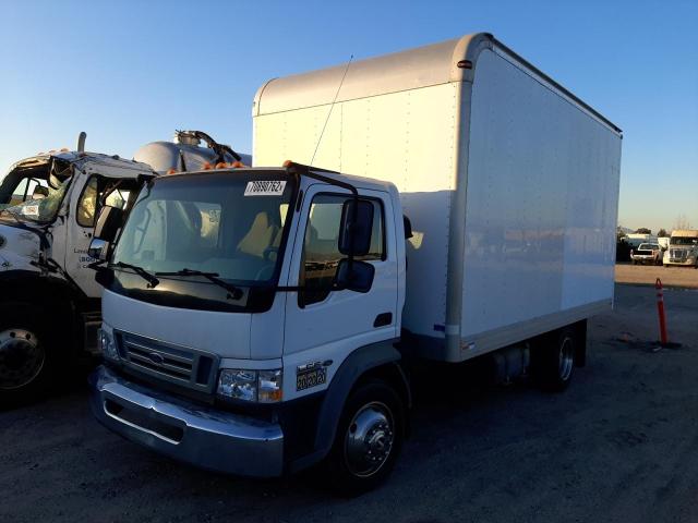 3FRML55ZX8V688317 - 2008 FORD BOX TRUCK LCF550 WHITE photo 1