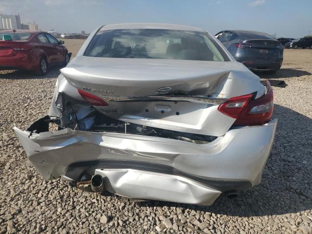 1N4AL3AP7JC476941 - 2018 NISSAN ALTIMA 2.5 Srebrny zdjęcie 6